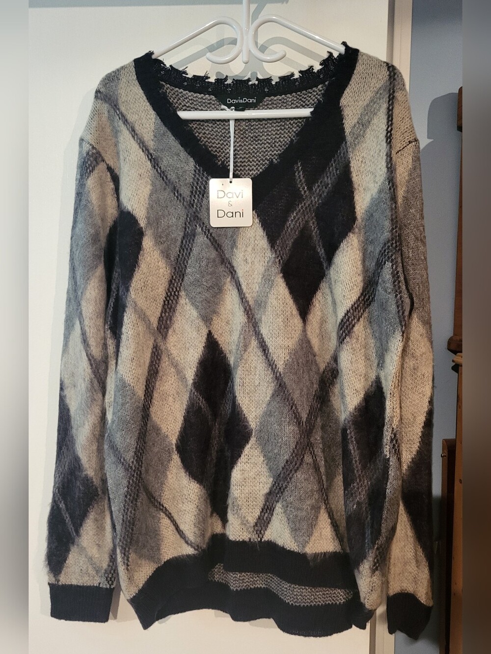 Davi & Dani Argyle V-Neck Dropped Shoulder Sweater Size 1XL New With Tags